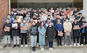 学院开展“冬日送温暖，助力考研梦”考研学子考前慰问活动
