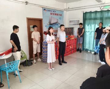 清凉沁研途·逐梦共远航——机电学院开展考研学子慰问活动