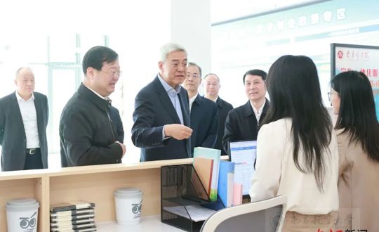 尹弘专题调研高校毕业生就业创业工作